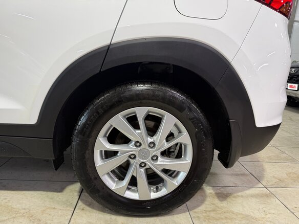 2020 Hyundai Tucson III Рестайлинг, белый, 2700000 рублей - вид 15