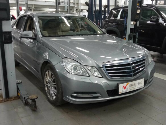 2011 Mercedes-Benz E-Класс 350 IV (W212, S212, C207), серый, 1029000 рублей - вид 1