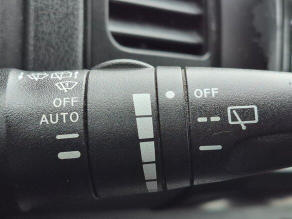 2013 Nissan Note I Рестайлинг, красный, 460000 рублей - вид 17