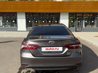 2021 Toyota Camry US Market VIII (XV70) Рестайлинг, серый, 3250000 рублей, вид 4