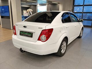 2014 Chevrolet Aveo II, белый, 499000 рублей, вид 4
