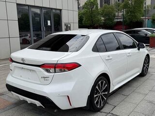2022 Toyota Levin XII (E210) Рестайлинг, белый, 1630000 рублей, вид 5