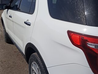 2013 Ford Explorer V, белый, 2000000 рублей, вид 5
