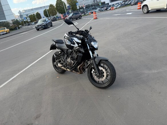 2018 Yamaha MT-07 (FZ-07), чёрный, 720000 рублей - вид 2