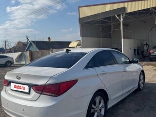 2010 Hyundai Sonata VI (YF), белый, 700000 рублей, вид 2