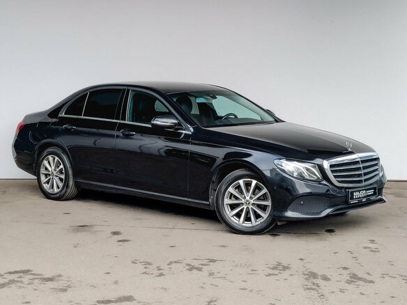 2020 Mercedes-Benz E-Класс 200 d V (W213, S213, C238), чёрный, 2500000 рублей - вид 2