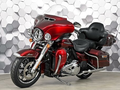 2017 Harley-Davidson Ultra Limited, красный, 1749000 рублей, вид 2