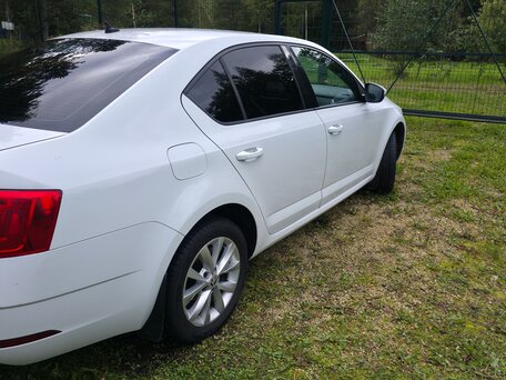 2018 Skoda Octavia III (A7) Рестайлинг, белый, 1249000 рублей, вид 5