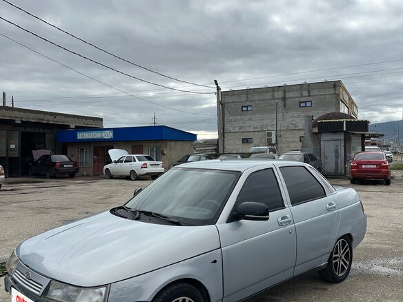 2005 Lada (ВАЗ) 2110, серебристый, 129000 рублей