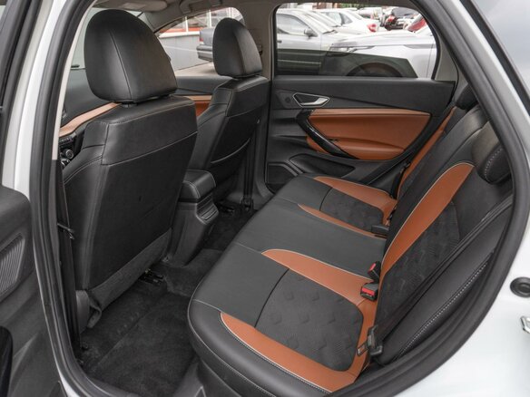 2024 Lada (ВАЗ) Vesta SW Cross I Рестайлинг (NG), белый - вид 10