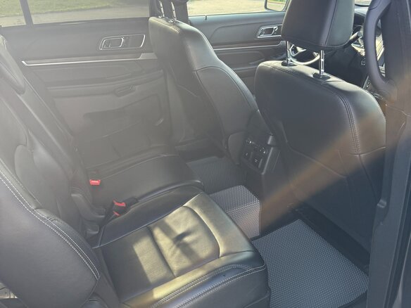 2019 Ford Explorer V Рестайлинг 2, серый, 3650000 рублей - вид 23