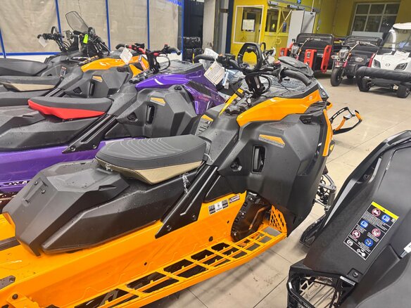 2026 BRP Summit X Expert 850 E-TEC Turbo R, оранжевый, 3190000 рублей - вид 7