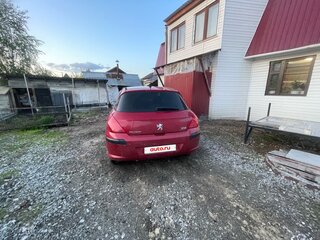 2011 Peugeot 308 I Рестайлинг, красный, 350000 рублей, вид 3