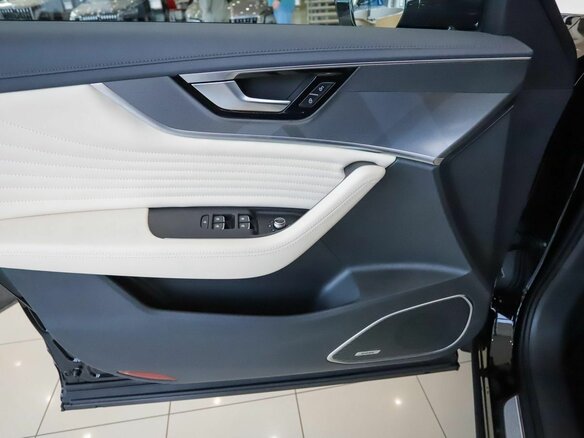 2025 Hongqi HS5 I Рестайлинг, чёрный - вид 8