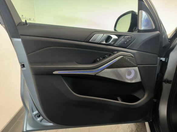 2026 BMW X7 40d I (G07) Рестайлинг, серый - вид 13