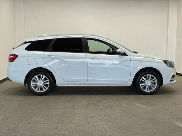 2019 Lada (ВАЗ) Vesta SW I, белый, 1150000 рублей - вид 16