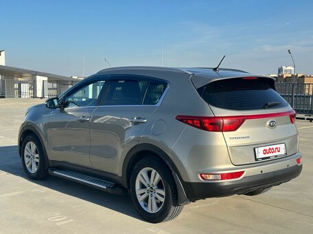 2016 Kia Sportage IV, серебристый, 1845000 рублей, вид 3