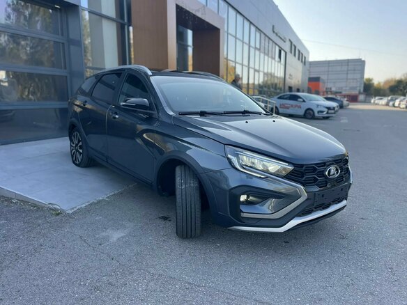 2024 Lada (ВАЗ) Vesta SW Cross I Рестайлинг (NG), серебристый, 1425000 рублей - вид 3