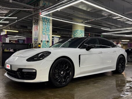 2018 Porsche Panamera II, белый, 5200000 рублей, вид 1
