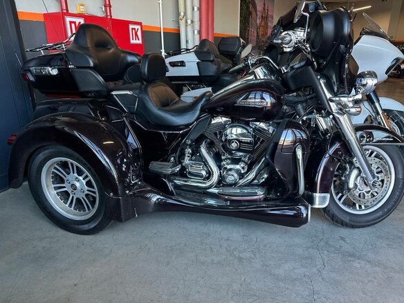 2014 Harley-Davidson Tri Glide, пурпурный, 2200000 рублей - вид 18