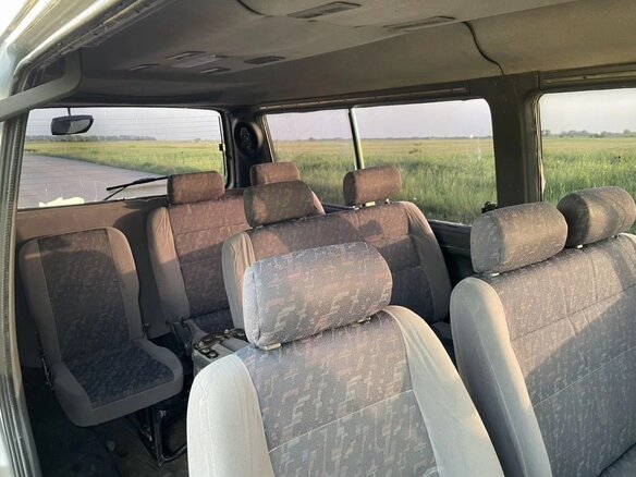 2001 SsangYong Istana, серебристый, 590000 рублей - вид 9
