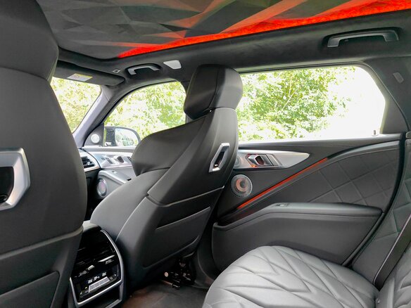 2023 BMW XM, чёрный, 15200000 рублей - вид 9