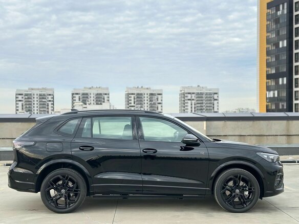 2026 Volkswagen Tiguan L Pro III (China Market), чёрный, 4950000 рублей - вид 5
