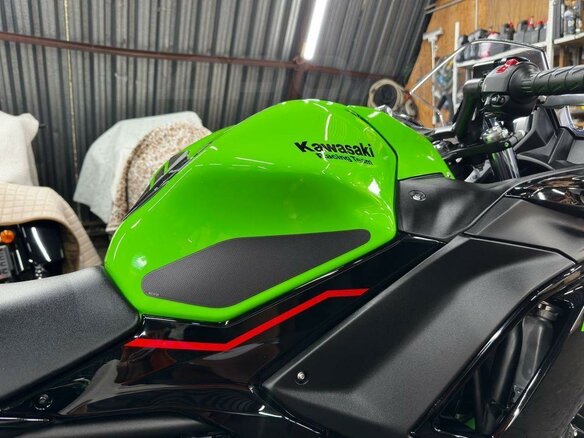 2021 Kawasaki Ninja 650, зелёный, 880000 рублей - вид 14