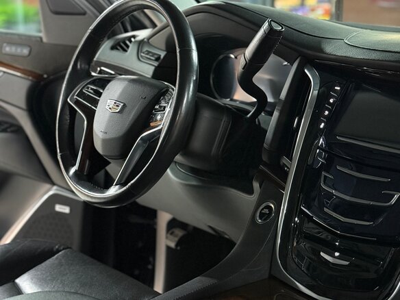2020 Cadillac Escalade IV, чёрный - вид 15