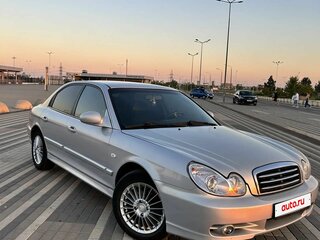2009 Hyundai Sonata ТагАЗ IV (EF) Рестайлинг, серебристый, 640000 рублей, вид 1