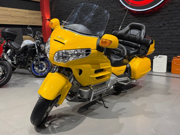 2001 Honda GL 1800 Gold Wing, жёлтый, 815000 рублей - вид 11