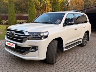 2020 Toyota Land Cruiser 200 Series Рестайлинг 2, белый, 8900000 рублей, вид 1