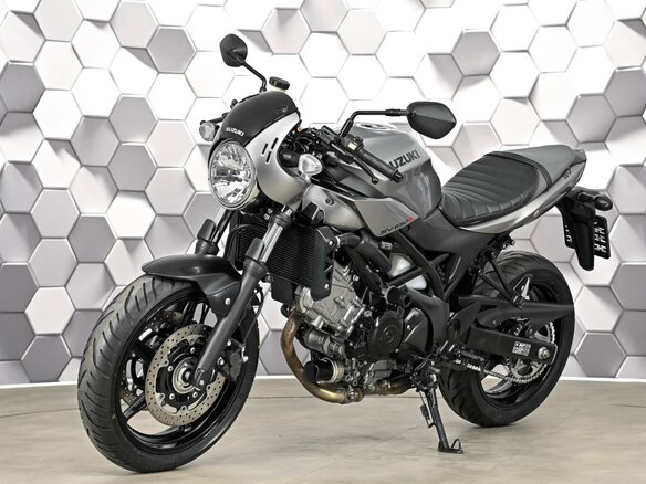 2018 Suzuki SV 650, серый, 595000 рублей - вид 1