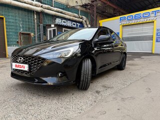 2022 Hyundai Solaris II Рестайлинг, чёрный, 1850000 рублей, вид 2