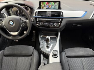 2017 BMW 1 серии 118i II (F20/F21) Рестайлинг 2, белый, 1800000 рублей, вид 5