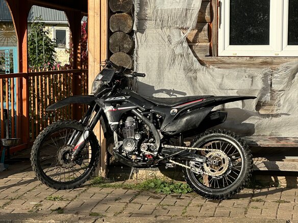 2025 BSE Z9, чёрный, 100000 рублей