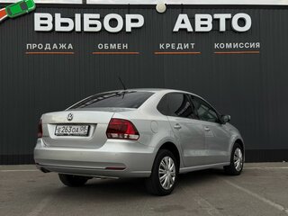 2016 Volkswagen Polo V Рестайлинг, серебристый, 1119000 рублей, вид 2