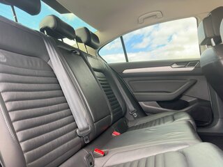 2015 Volkswagen Passat B8, белый, 1697000 рублей, вид 4