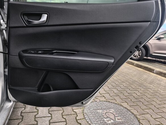 2018 Kia Optima IV Рестайлинг, серебристый, 2079000 рублей - вид 13