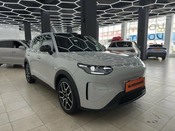 2026 Leapmotor A10 53 kWh, серый, 2300000 рублей - вид 2