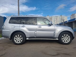 2011 Mitsubishi Pajero IV Рестайлинг 1, серебристый, 1700000 рублей, вид 5
