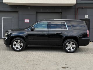 2018 Chevrolet Tahoe IV, чёрный, 3750000 рублей, вид 4