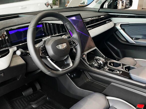 2026 Geely Atlas II, зелёный, 3449990 рублей - вид 6