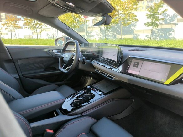 2025 Audi A5 L Sportback III (B10), красный, 6450000 рублей - вид 13