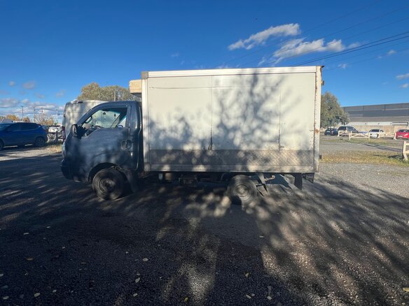 2011 Kia Bongo, синий, 700000 рублей - вид 1