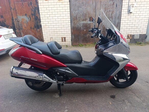 2005 Honda Silver Wing 400, красный, 300000 рублей - вид 8