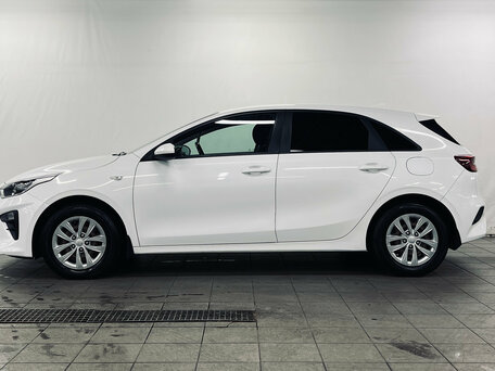 2018 Kia Ceed III, белый, 1400000 рублей, вид 5