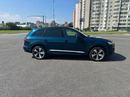 2020 Audi Q7 45 TDI II (4M) Рестайлинг, синий, 6699000 рублей, вид 4
