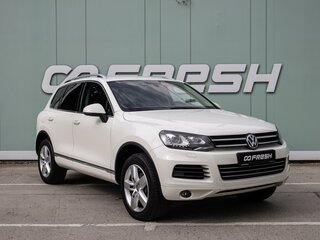 2011 Volkswagen Touareg II, белый, 2199000 рублей, вид 1