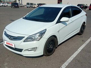 2015 Hyundai Solaris I Рестайлинг, белый, 850000 рублей, вид 1